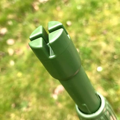 Telescopic Extendable Heavy Duty Plant Stakes - 1.3-2.4m L 7 Telescopic Extendable Heavy Duty Plant Stakes - 1.3-2.4m L - Image 5