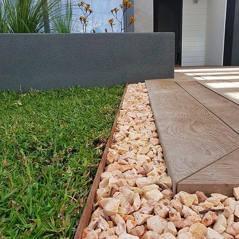 Straightcurve Zero-Flex - Garden Edging 100mm Set Of 6 Weathering Steel 3 Straightcurve Zero-Flex - Garden Edging 100mm Set Of 6 Weathering Steel